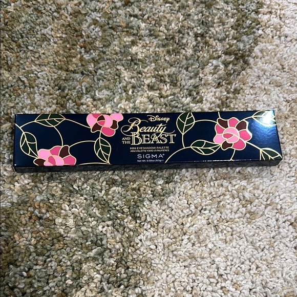 🎉HOST PICK 7/25🎉Disney x Sigma Beauty Collab Beauty & Beast Eyeshadow Palette - Picture 1 of 11